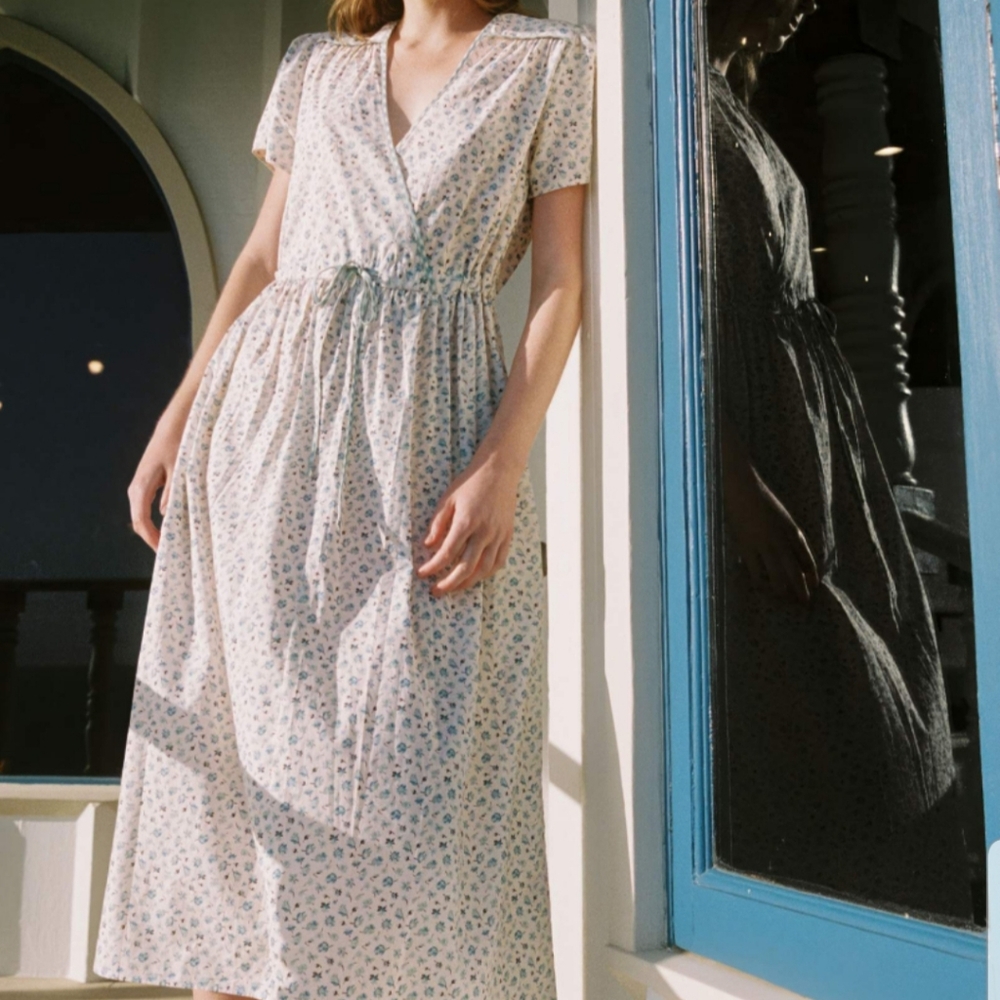 Dawn Dress Bleu Tulips - Picture 2 of 16